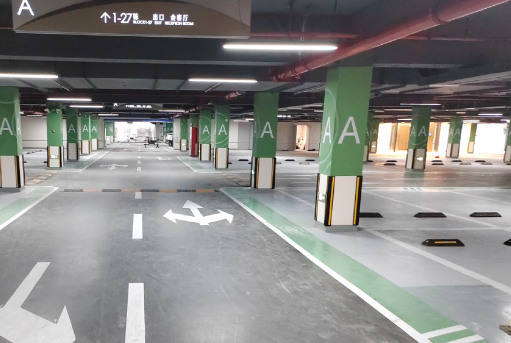 蘇州廠區(qū)專業(yè)停車場(chǎng)劃線施工，13年施工經(jīng)驗(yàn)