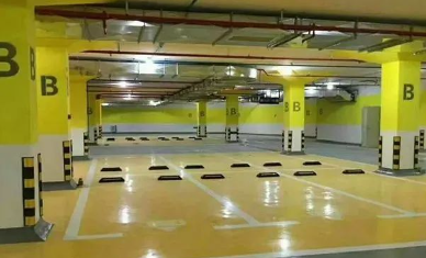 停車(chē)總犯難？車(chē)庫(kù)設(shè)計(jì)與車(chē)位劃線(xiàn)標(biāo)準(zhǔn)尺寸全解析