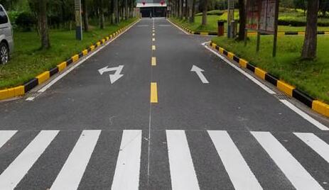 廠區劃線施工選對團隊很關鍵！專業團隊包工包料